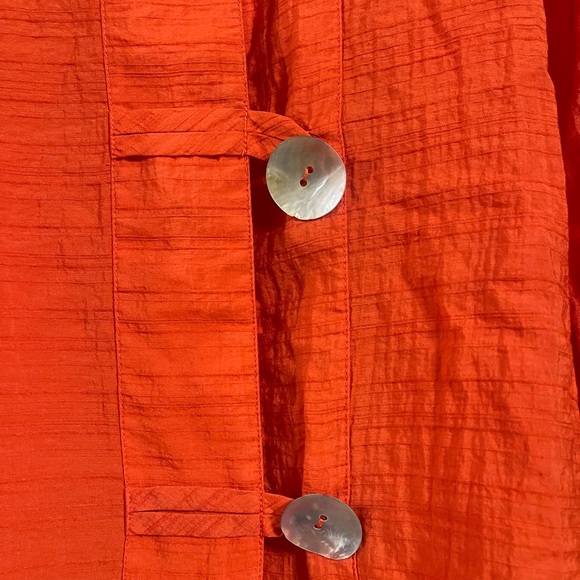 Ali Miles Vibrant Orange Mother of Pearl Artsy Button Front Tunic - Picture 5 of 6